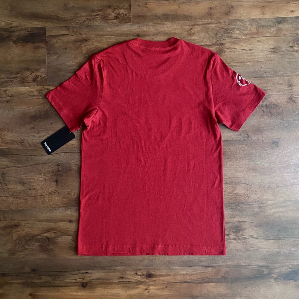 SOLD True Religion Red Dahlia Logo Tee - Picture 3 of 4